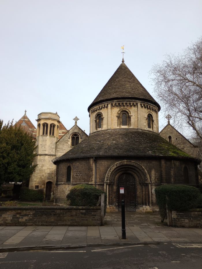 Services Capture of the iconic Round Church in Cambridge, a classic architectural landmark.